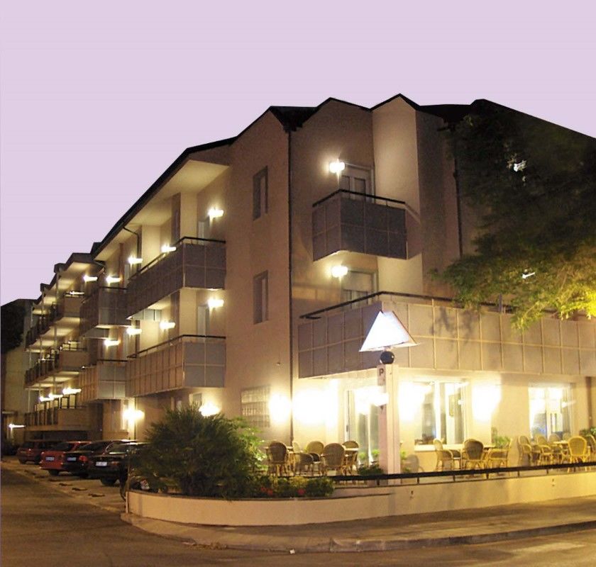 Hotel Des Bains Каттолика Экстерьер фото